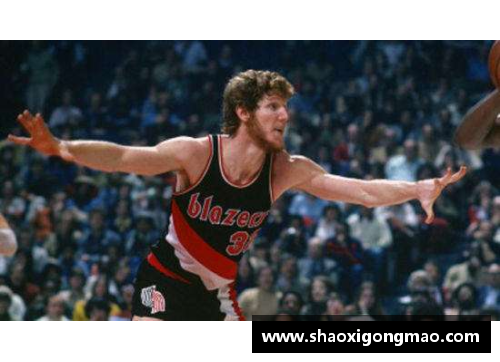 BoB半岛体育官方网站登录入口说起身穿32号球衣的NBA球员，你会想起谁？-谢说篮球
